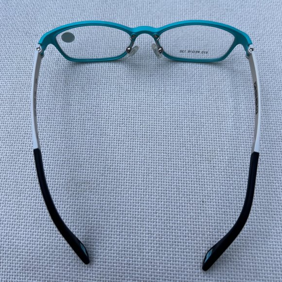 NEW | Ultralight Weight Children's Eyeglasses - Picture 5 of 10